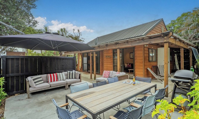 Matarangi House | Luxurious Simplicity - Matarangi Holiday Home