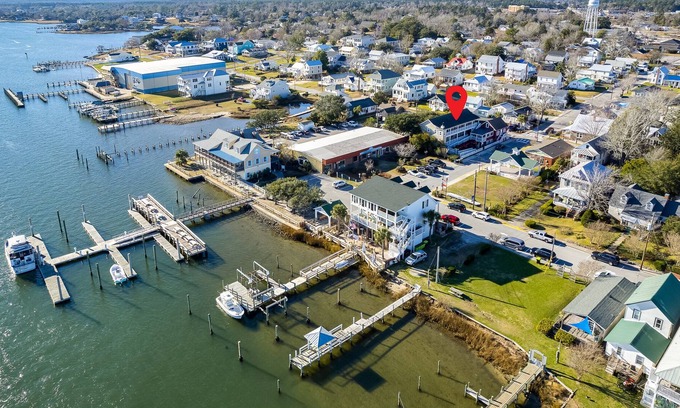 Swansboro Apartment | luxurious studio apartment in the heart of Swansboro’s historic waterfront #6