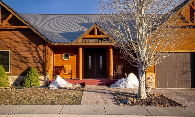 Pagosa Springs House | Luxurious Sunny Home overlooking Hot Springs, River, and Historic Downtown.
