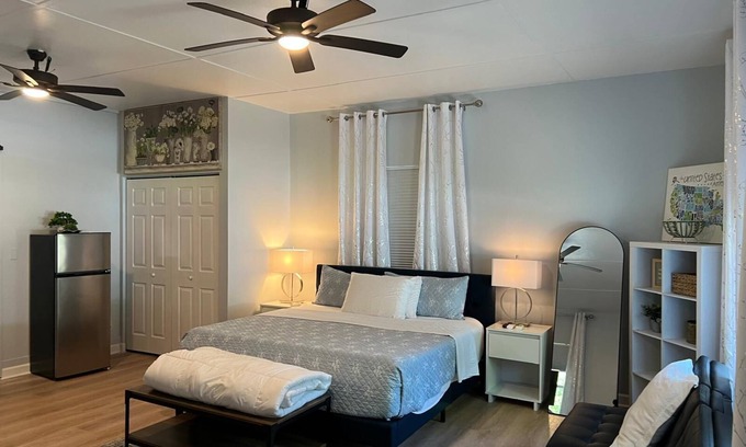 Tallahassee House | Luxurious Super Spacious Home