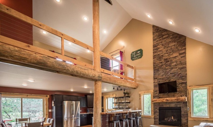 Wisconsin Dells House | *Luxurious Turkey Run*