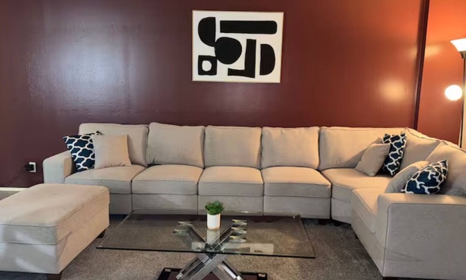 La Brea Apartment | Luxurious unit in Park La Brea