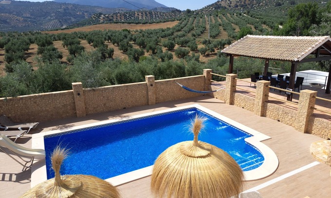 Priego de Cordoba Villa | Luxurious villa nestled amongst olive groves with stunning mountain views.
