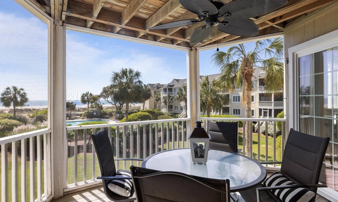 Isle of Palms Condo | Luxurious Villa with Ocean Views and Community Pool