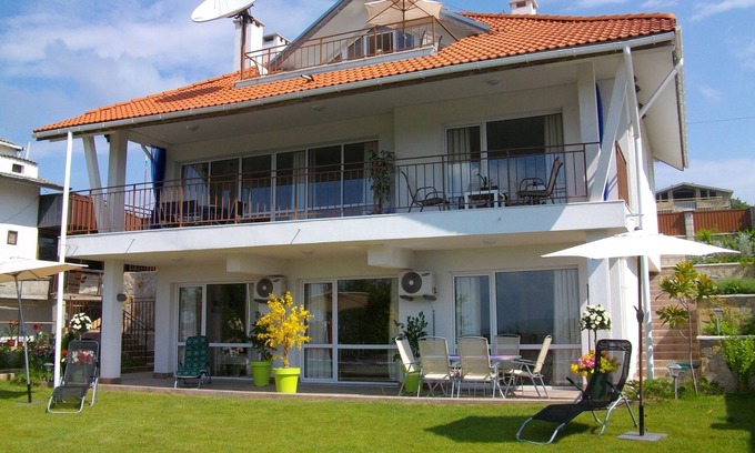 Varna Villa | luxurious villa with sea views, private pool and Sleeps 8