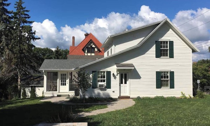 Town of Ledyard Apartment | Luxurious Village Town House in the Heart of Aurora New York
