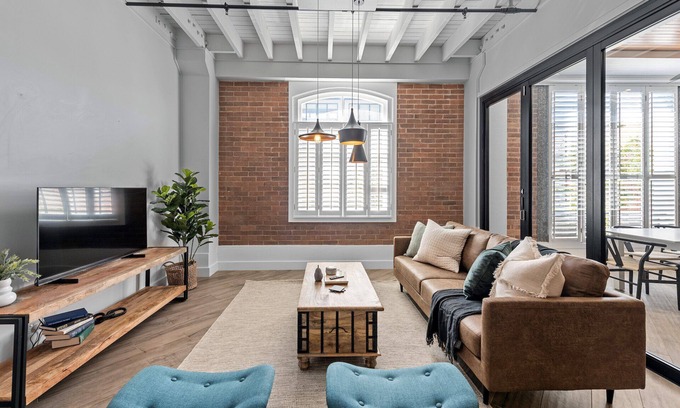 Teneriffe Apartment | Luxurious Woolstore Living! ~Teneriffe