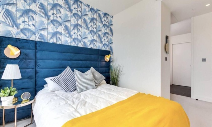 Shepherd's Bush Apartment | Luxury 1-Bed in Soho House Building w/Pool & Gym