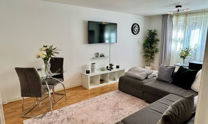 Riverside Apartment | Luxury 1 Bed London