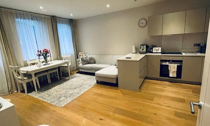 Syon Apartment | Luxury 1 bedroom apartment