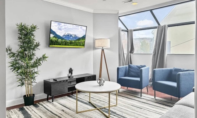 Southwark Apartment | Luxury 1BD | 1 Bed | Queens Village