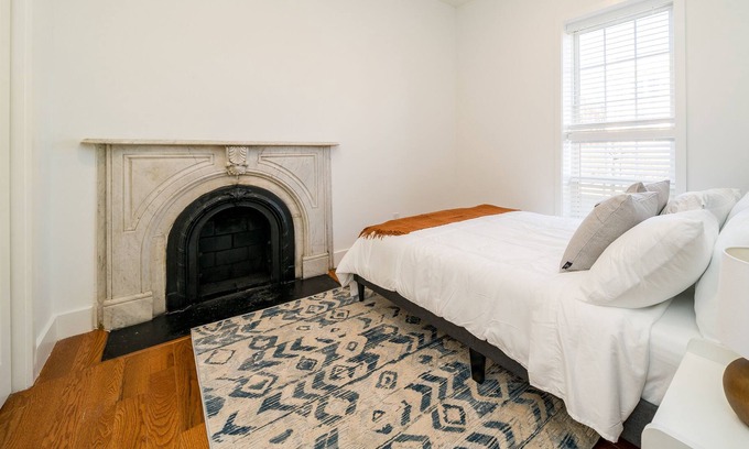 Corn Hill Apartment | Luxury 1Bd in Cornhill+Waterfall+Downtown+Trail+Wi-fi