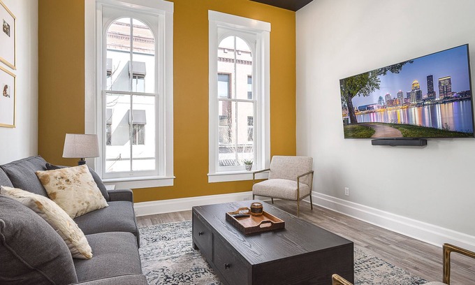 New Albany Apartment | Luxury 1BR Apt w King Bed