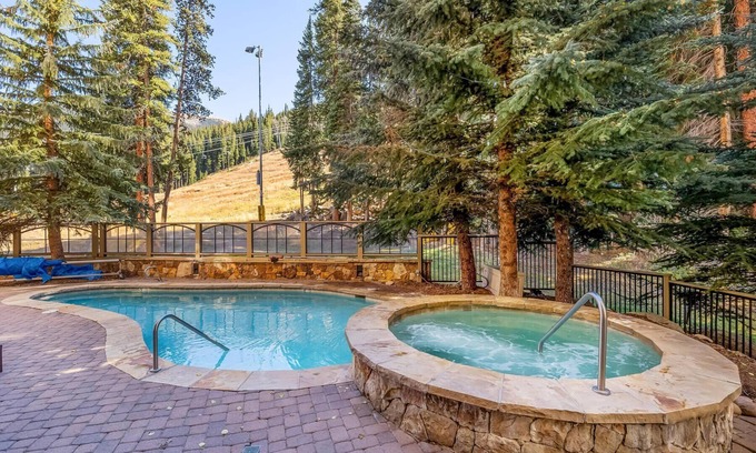 River Run Condo | Luxury 1BR Lone Eagle ski-in, ski-out condo w/- hot tub & heated pool!