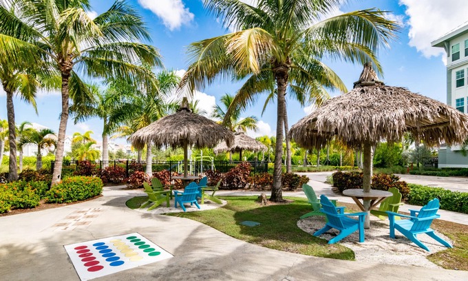 Whitney Beach Condo | LUXURY 2/2 CONDO LOCATED IN MARGARITAVILLE AT OPH