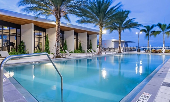 Flagler Village Apartment | LUXURY 2/2 DOWNTOWN FORT LAUDERDALE NEAR LAS OLAS (ROOFTOP POOL)