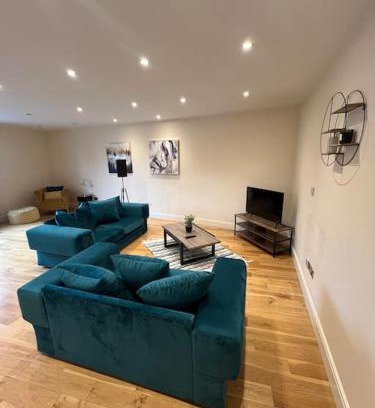 Bedford Apartment | Luxury 2 bed apartment in the heart of Bedford - Free Parking & Free WIFI