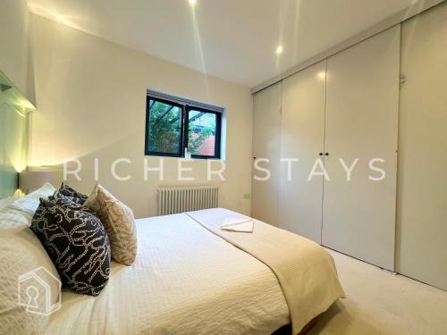 Askew Apartment | Luxury 2-Bedroom Apt, Corporates and Families