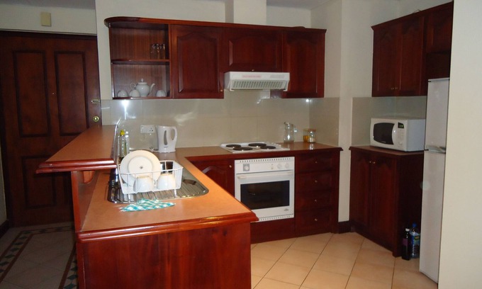 Kollupitiya Apartment | Luxury 2 Bedroom Apt., Crescat Residencies, Colombo 3, Sri Lanka.