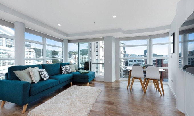Te Aro Apartment | Luxury 2 Bedroom at the Pinnacles on Victoria St
