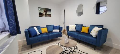 River House | Luxury 2 Bedroom Home Dagenham
