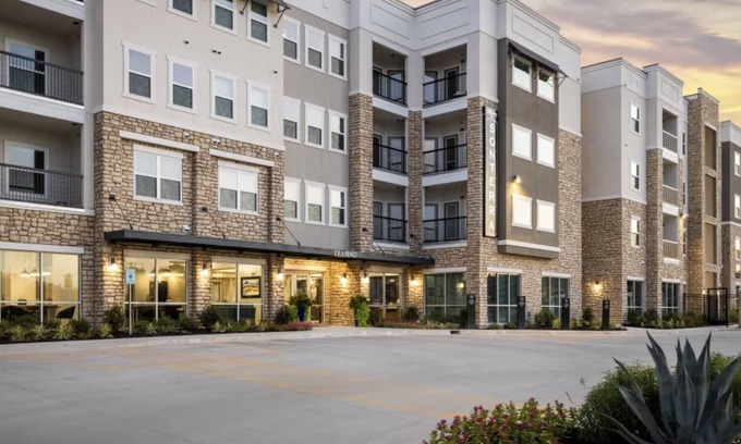 Stone Oak House | Luxury 2 Bedroom Rental Unit