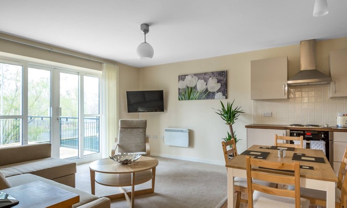 Bedford Apartment | Luxury 2 Bedroom Riverside Apartment