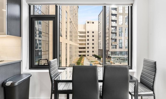 South of Washington Apartment | Luxury 2 bedrooms 2 bathrooms apt steps to Boston Downtown