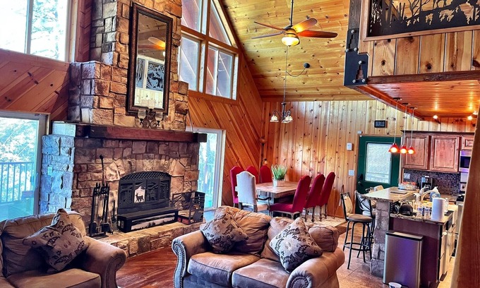 Crown King Cabin | Luxury 2 Story Crown King Cabin, Large balcony, Hiking, Fishing, Mountain Views