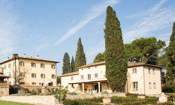 Cortona House | Luxury 2-Villa Estate with pool and amazing views. Sleeps 20 +