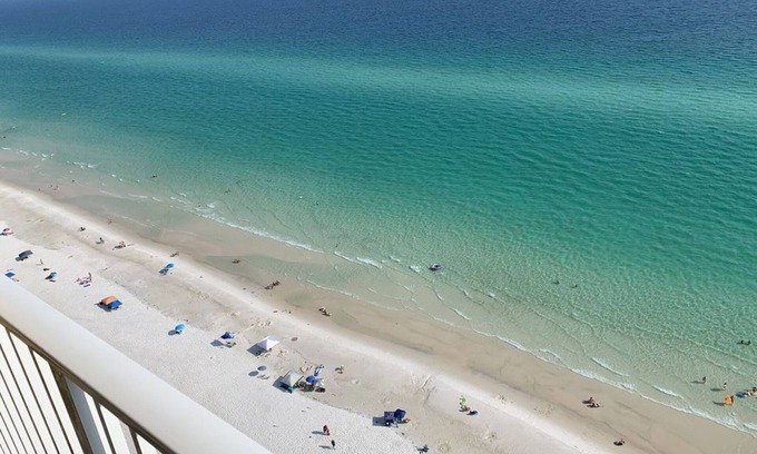 West Panama City Beach Condo | LUXURY 20TH FLOOR BEACHFRONT CONDO/HUGE BALCONY/BEACH SVC/SNOWBIRDS 40% DEC DISC