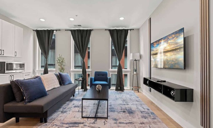 Northern Liberties Apartment | Luxury 2BD | 4 Beds | Northern Liberties