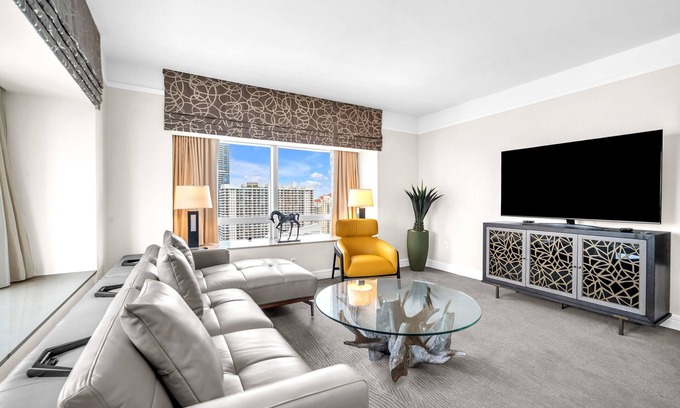 Brickell Condo | Luxury 2BR/2BA City View Suite