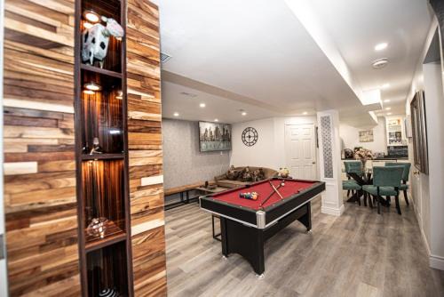 Beverley Glen Apartment | Luxury 2BR Guest Suite