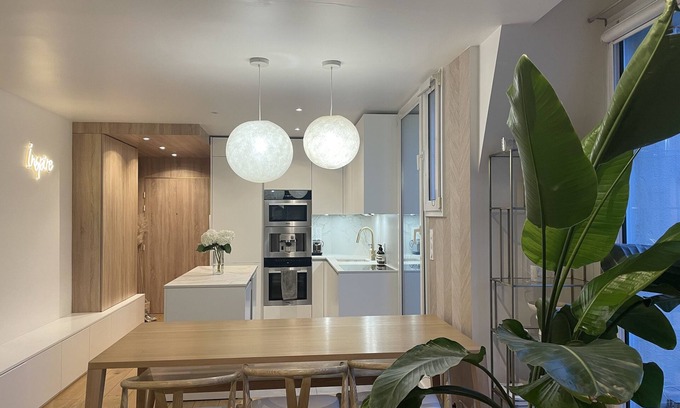 Les Halles Apartment | Luxury 3 bed/3 bathroom with terrace near the Louvre
