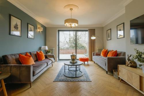 Cotham Apartment | Luxury 3-Bed Apartment - Spacious, Stylish Stay