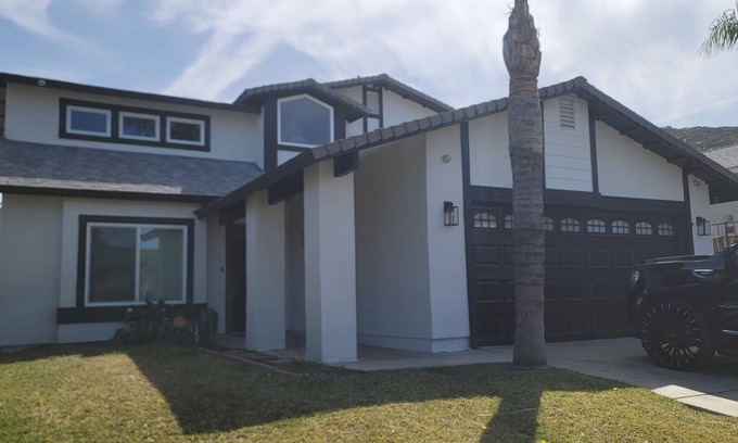 Southridge Village House | Luxury 3-bedroom house in beautiful Fontana with WiFi, AC. Enjoy your stay