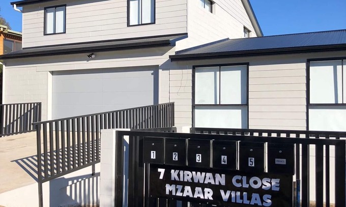 Jindabyne Villa | Luxury 3 bedroom villa in the heart of Jindabyne - Unit 1