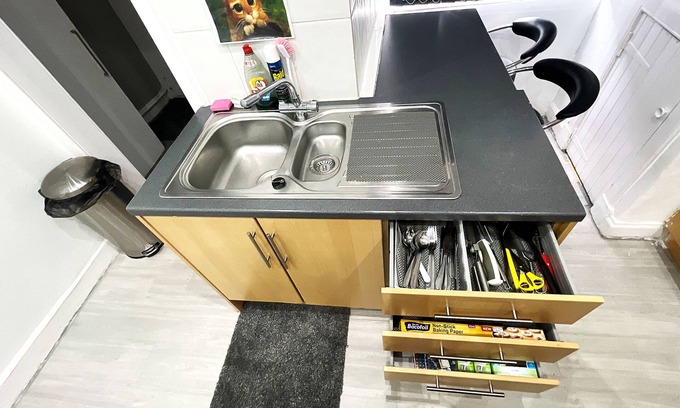 Cowdenbeath Apartment | Luxury 3 Bedrooms Entire Flat - Self Check in & Check out