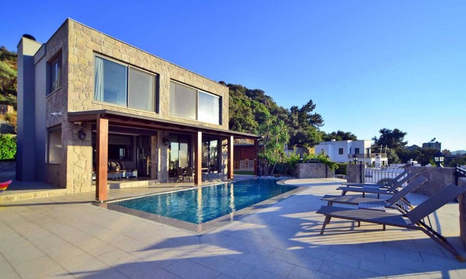 Dagbelen House | Luxury 3 BR Villa with a Private Pool in Yalıkavak