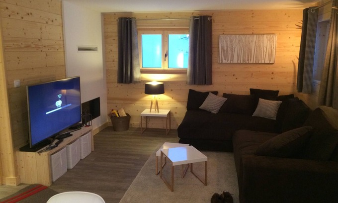 Les Gets House | Luxury 3-room apartment in a chalet with independent access