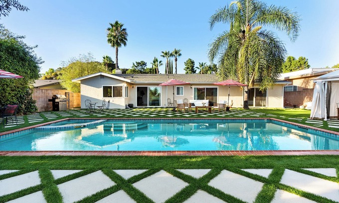 Topanga House | Luxury 4-Bd Topanga Oasis with Pool, Spa, & Cabana!
