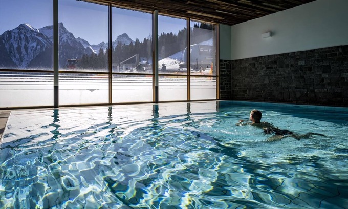 Buerserberg Apartment | Luxury 4-person apartment in the holiday park Landal Brandnertal