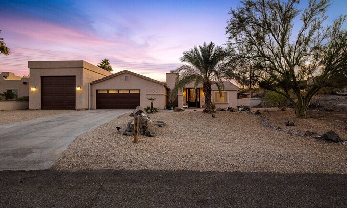 Lake Havasu City House | LUXURY 5 BEDROOM w/POOL AND AMAZING VIEWS!
