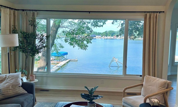 Kalamazoo House | Luxury 5-bedroom Lakefront House! Beach, Sunset Views, All-Sports Lake