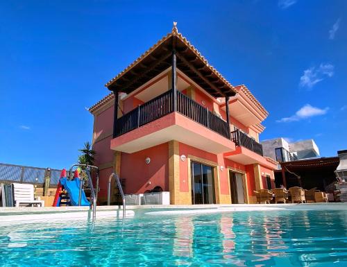 San Agustin Villa | Luxury 5 star Villa Violetta with amazing sea view, jacuzzi and heated pool