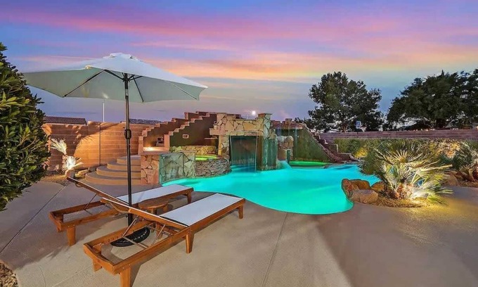 Henderson Villa | Luxury 5BR Villa | Pool, Hot Tub, RV Friendly