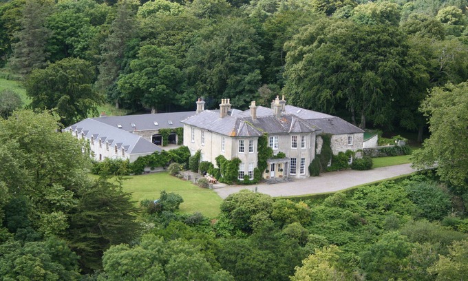 Banna House | Luxury accommodation for up to 30 guests in 15 en suite rooms near Killarney