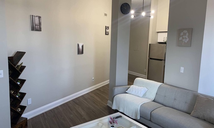 Downtown Apartment | Luxury Accommodation Dead Center Downtown New Haven!