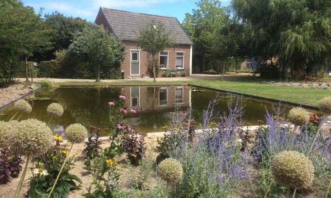 Koudekerke Apartment | Luxury and romantic cottage in the countryside just 2 km from the sea.